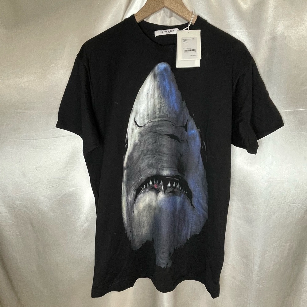 Givenchy Paris Shark T-shirt XS 46” chest NWT